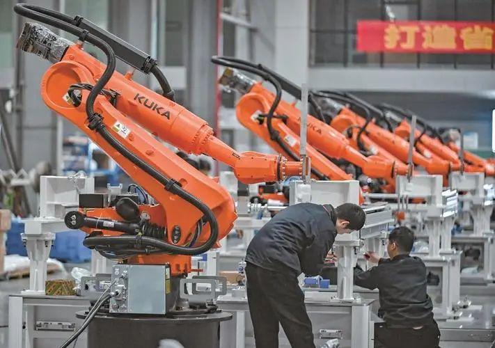 福建日报头版：宁德思客琦跻身新能源智能装备行业第一梯队 image